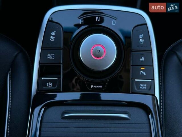 Сірий Кіа Niro, об'ємом двигуна 0 л та пробігом 58 тис. км за 23400 $, фото 70 на Automoto.ua
