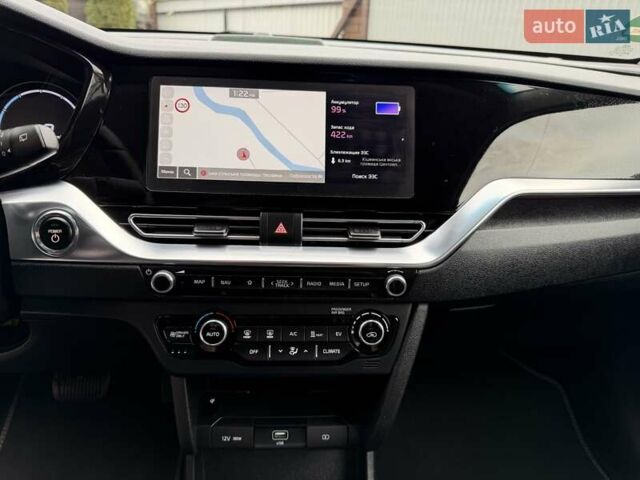 Сірий Кіа Niro, об'ємом двигуна 0 л та пробігом 71 тис. км за 21999 $, фото 47 на Automoto.ua