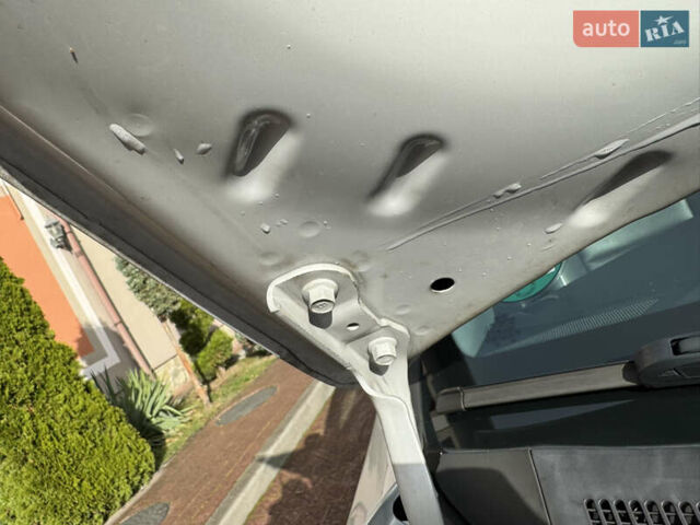 Серый Киа Niro, объемом двигателя 0 л и пробегом 118 тыс. км за 19350 $, фото 134 на Automoto.ua