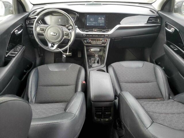Серый Киа Niro, объемом двигателя 1.6 л и пробегом 35 тыс. км за 3000 $, фото 7 на Automoto.ua