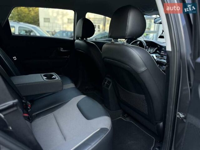 Серый Киа Niro, объемом двигателя 0 л и пробегом 88 тыс. км за 18500 $, фото 10 на Automoto.ua