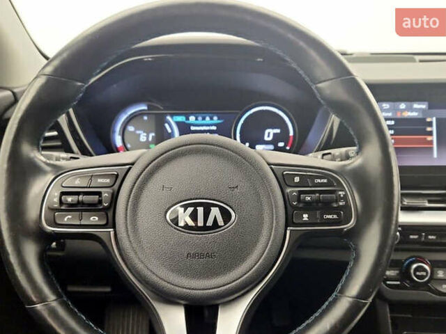 Киа Niro 2020 в Львове на Automoto.ua Серый Киа Niro, объемом двигателя 0 л и пробегом 63 тыс. км за 13500 $, фото 9 на Automoto.ua