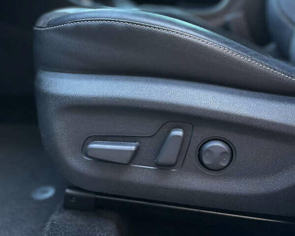 Серый Киа Niro, объемом двигателя 1.58 л и пробегом 67 тыс. км за 22600 $, фото 16 на Automoto.ua