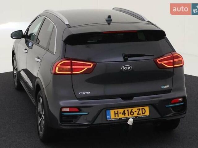 Серый Киа Niro, объемом двигателя 0 л и пробегом 107 тыс. км за 19481 $, фото 2 на Automoto.ua