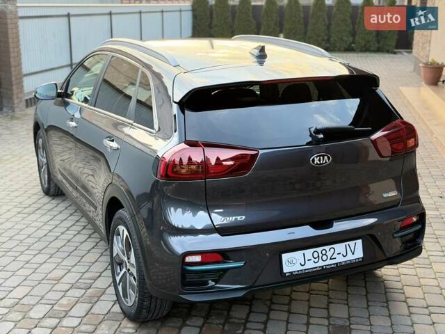 Сірий Кіа Niro, об'ємом двигуна 0 л та пробігом 118 тис. км за 20499 $, фото 11 на Automoto.ua