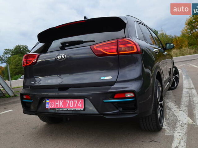 Серый Киа Niro, объемом двигателя 0 л и пробегом 77 тыс. км за 19950 $, фото 30 на Automoto.ua