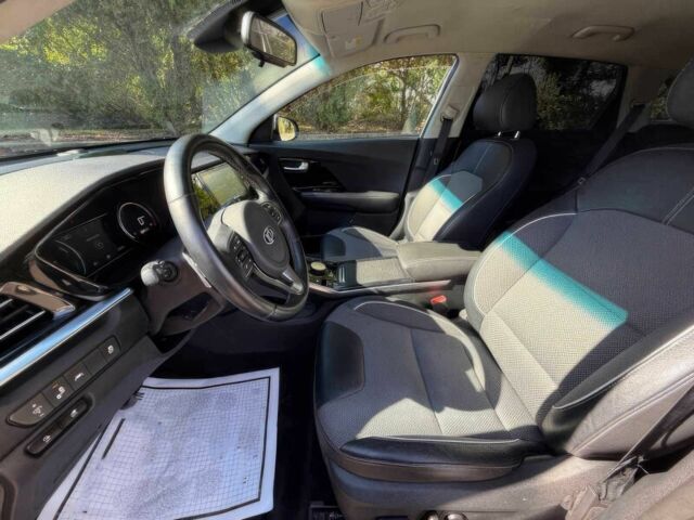 Сірий Кіа Niro, об'ємом двигуна 0 л та пробігом 40 тис. км за 7100 $, фото 8 на Automoto.ua