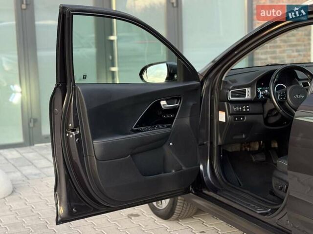 Сірий Кіа Niro, об'ємом двигуна 0 л та пробігом 135 тис. км за 17500 $, фото 37 на Automoto.ua