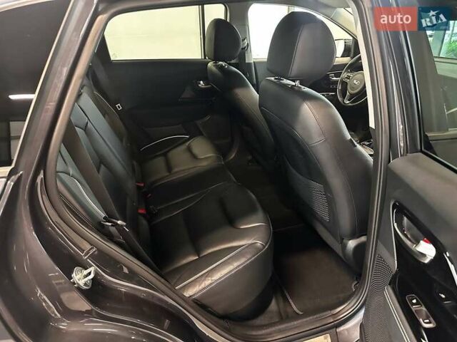 Сірий Кіа Niro, об'ємом двигуна 0 л та пробігом 155 тис. км за 18800 $, фото 36 на Automoto.ua