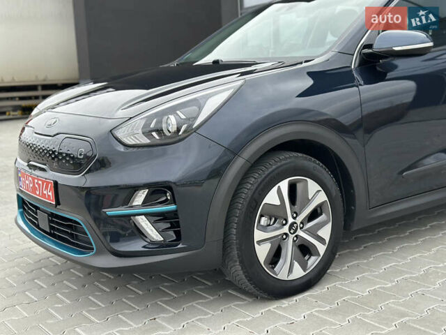 Серый Киа Niro, объемом двигателя 0 л и пробегом 128 тыс. км за 19400 $, фото 23 на Automoto.ua