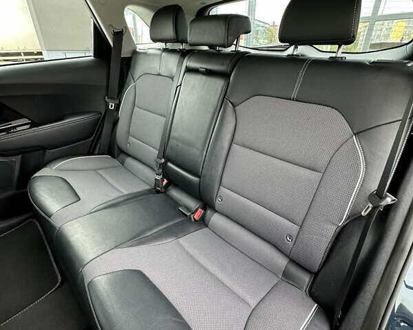 Серый Киа Niro, объемом двигателя 0 л и пробегом 128 тыс. км за 19400 $, фото 50 на Automoto.ua