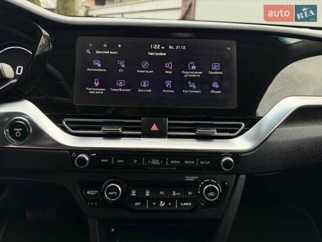 Сірий Кіа Niro, об'ємом двигуна 0 л та пробігом 71 тис. км за 21999 $, фото 49 на Automoto.ua