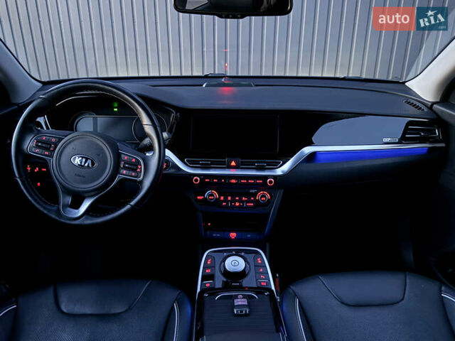 Серый Киа Niro, объемом двигателя 0 л и пробегом 112 тыс. км за 20300 $, фото 36 на Automoto.ua
