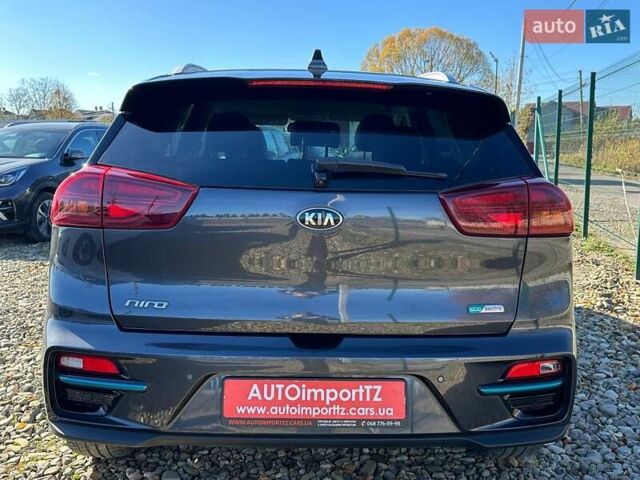Сірий Кіа Niro, об'ємом двигуна 0 л та пробігом 58 тис. км за 23400 $, фото 23 на Automoto.ua