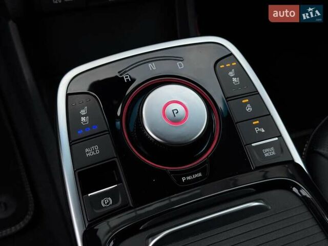 Серый Киа Niro, объемом двигателя 0 л и пробегом 150 тыс. км за 18500 $, фото 48 на Automoto.ua