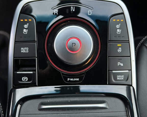 Сірий Кіа Niro, об'ємом двигуна 0 л та пробігом 113 тис. км за 19580 $, фото 28 на Automoto.ua