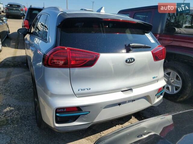 Сірий Кіа Niro, об'ємом двигуна 0 л та пробігом 76 тис. км за 13000 $, фото 4 на Automoto.ua