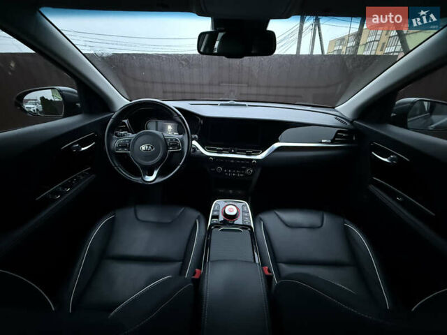 Серый Киа Niro, объемом двигателя 0 л и пробегом 159 тыс. км за 19800 $, фото 14 на Automoto.ua