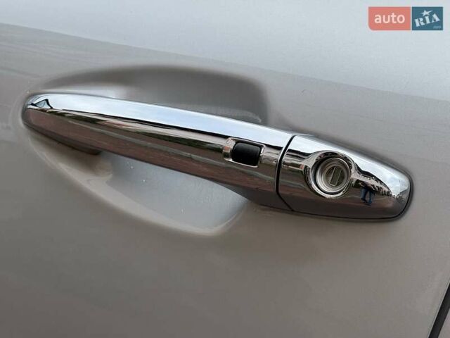 Сірий Кіа Niro, об'ємом двигуна 0 л та пробігом 118 тис. км за 19300 $, фото 17 на Automoto.ua