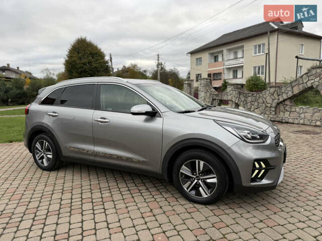 Киа Niro 2020 в Калуше на Automoto.ua Серый Киа Niro, объемом двигателя 1.58 л и пробегом 102 тыс. км за 19600 $, фото 10 на Automoto.ua