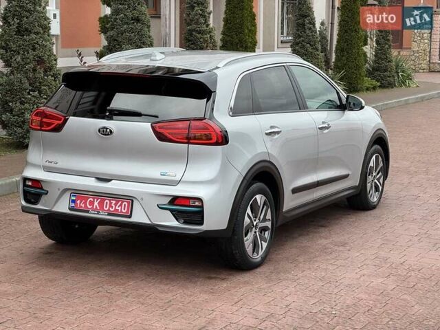 Сірий Кіа Niro, об'ємом двигуна 0 л та пробігом 118 тис. км за 19300 $, фото 50 на Automoto.ua