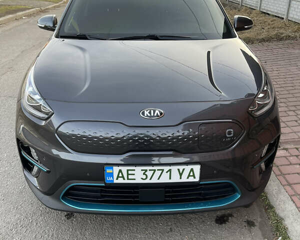 Серый Киа Niro, объемом двигателя 0 л и пробегом 139 тыс. км за 20700 $, фото 13 на Automoto.ua