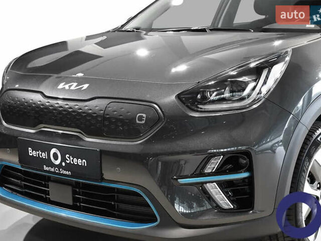 Серый Киа Niro, объемом двигателя 0 л и пробегом 146 тыс. км за 20747 $, фото 1 на Automoto.ua