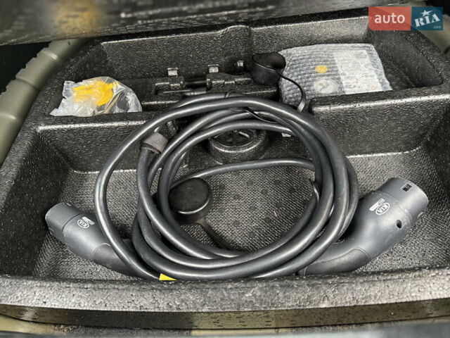 Серый Киа Niro, объемом двигателя 0 л и пробегом 158 тыс. км за 17750 $, фото 84 на Automoto.ua