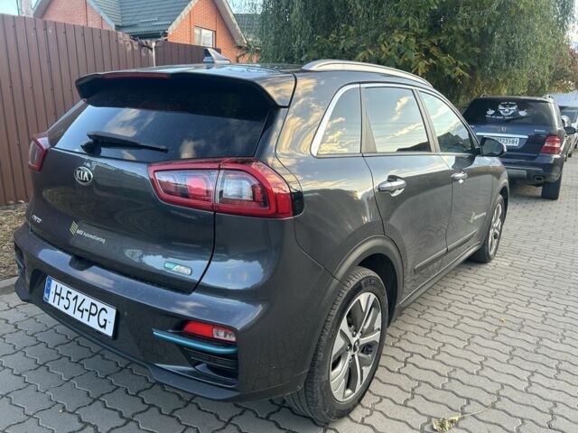 Кіа Niro 2020 у Хмельницькому на Automoto.ua Сірий Кіа Niro, об'ємом двигуна 0 л та пробігом 124 тис. км за 18390 $, фото 4 на Automoto.ua