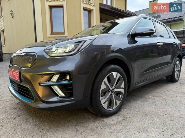 Киа Niro 2020 в Львове на Automoto.ua Серый Киа Niro, объемом двигателя 0 л и пробегом 136 тыс. км за 17950 $, фото 12 на Automoto.ua