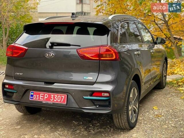Киа Niro 2020 в Тернополе на Automoto.ua Серый Киа Niro, объемом двигателя 0 л и пробегом 149 тыс. км за 18800 $, фото 12 на Automoto.ua