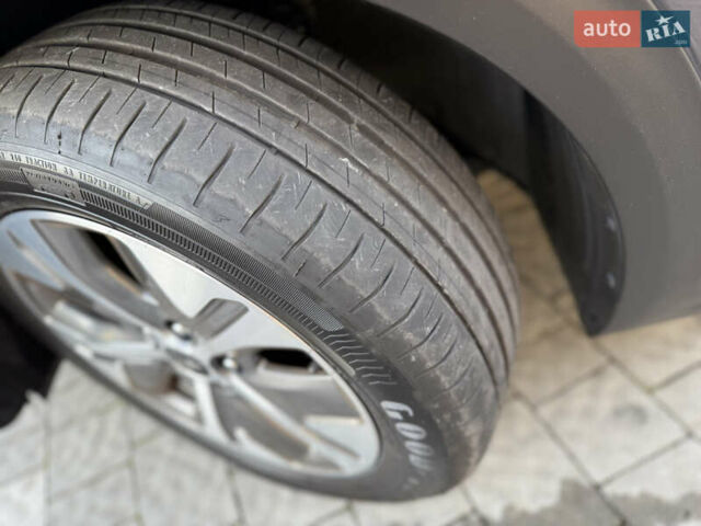 Серый Киа Niro, объемом двигателя 0 л и пробегом 145 тыс. км за 18800 $, фото 27 на Automoto.ua