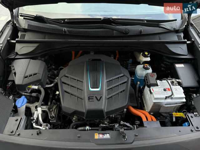 Сірий Кіа Niro, об'ємом двигуна 0 л та пробігом 70 тис. км за 19999 $, фото 77 на Automoto.ua