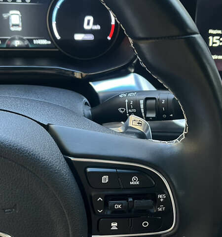 Сірий Кіа Niro, об'ємом двигуна 0 л та пробігом 114 тис. км за 19400 $, фото 23 на Automoto.ua