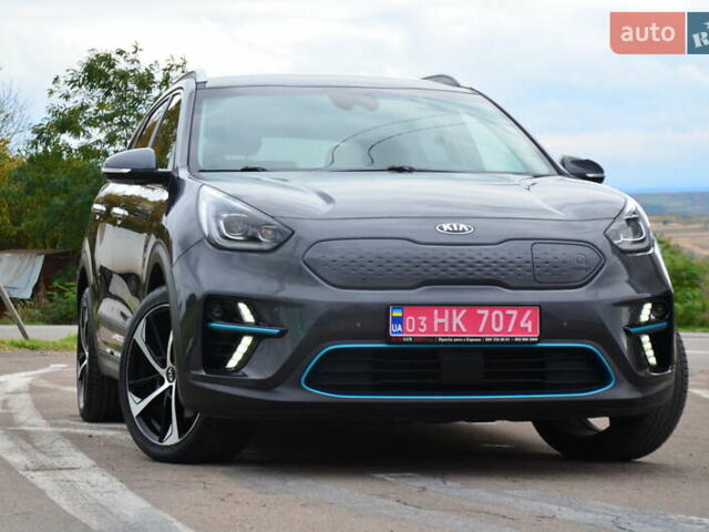 Серый Киа Niro, объемом двигателя 0 л и пробегом 77 тыс. км за 19950 $, фото 22 на Automoto.ua