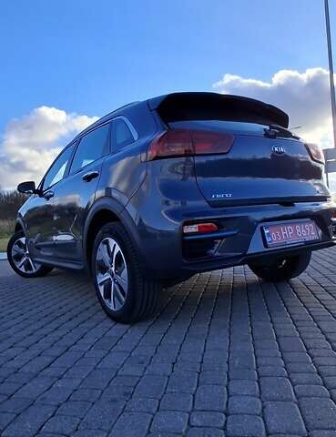 Сірий Кіа Niro, об'ємом двигуна 0 л та пробігом 91 тис. км за 19300 $, фото 7 на Automoto.ua