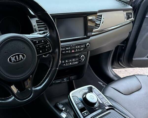 Киа Niro 2020 в Львове на Automoto.ua Серый Киа Niro, объемом двигателя 0 л и пробегом 136 тыс. км за 17950 $, фото 50 на Automoto.ua
