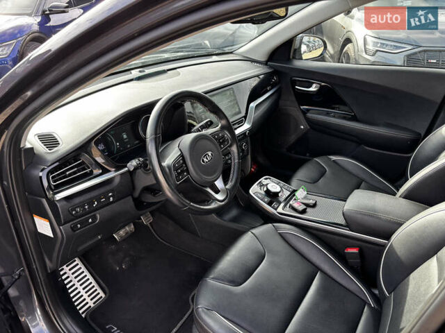 Серый Киа Niro, объемом двигателя 0 л и пробегом 110 тыс. км за 21200 $, фото 16 на Automoto.ua