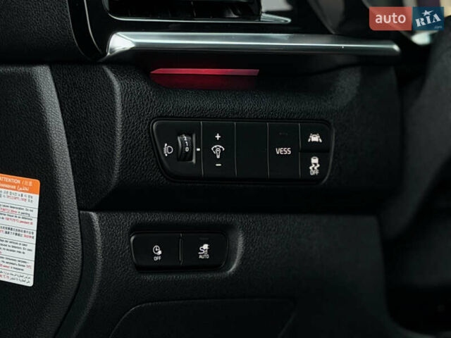 Серый Киа Niro, объемом двигателя 0 л и пробегом 164 тыс. км за 17550 $, фото 37 на Automoto.ua