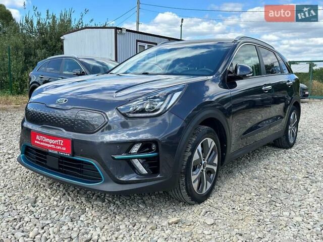 Сірий Кіа Niro, об'ємом двигуна 0 л та пробігом 97 тис. км за 22600 $, фото 7 на Automoto.ua