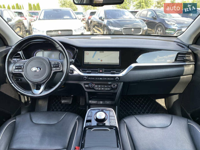 Сірий Кіа Niro, об'ємом двигуна 0 л та пробігом 116 тис. км за 21800 $, фото 65 на Automoto.ua