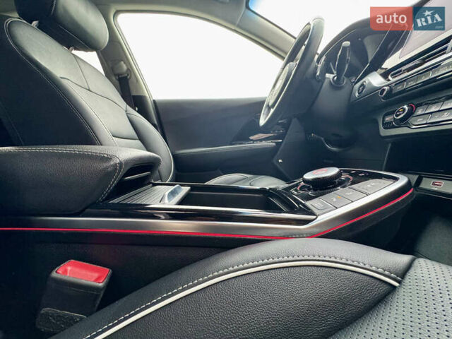 Серый Киа Niro, объемом двигателя 0 л и пробегом 109 тыс. км за 20500 $, фото 33 на Automoto.ua