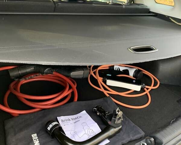 Сірий Кіа Niro, об'ємом двигуна 0 л та пробігом 128 тис. км за 18950 $, фото 32 на Automoto.ua