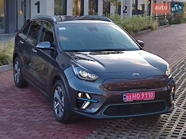Киа Niro 2020 в Ровно на Automoto.ua Серый Киа Niro, объемом двигателя 0 л и пробегом 125 тыс. км за 19850 $, фото 94 на Automoto.ua