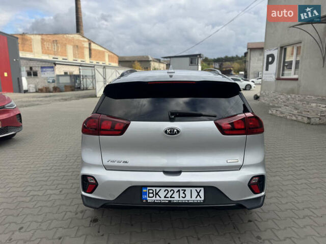 Киа Niro 2020 в Луцке на Automoto.ua Серый Киа Niro, объемом двигателя 1.58 л и пробегом 241 тыс. км за 14600 $, фото 5 на Automoto.ua