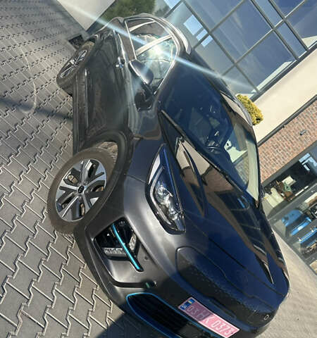 Сірий Кіа Niro, об'ємом двигуна 0 л та пробігом 87 тис. км за 18500 $, фото 7 на Automoto.ua