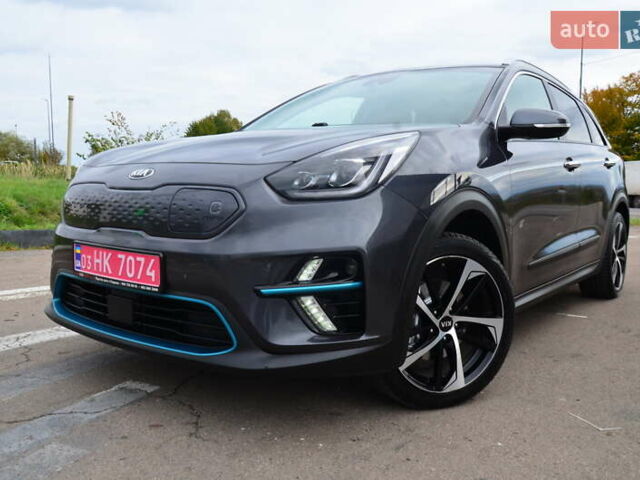 Серый Киа Niro, объемом двигателя 0 л и пробегом 77 тыс. км за 19950 $, фото 6 на Automoto.ua