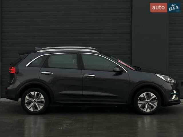 Серый Киа Niro, объемом двигателя 0 л и пробегом 164 тыс. км за 17550 $, фото 13 на Automoto.ua