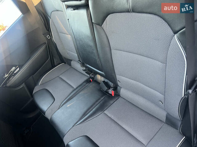 Серый Киа Niro, объемом двигателя 0 л и пробегом 96 тыс. км за 19500 $, фото 14 на Automoto.ua