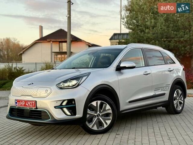 Киа Niro 2021 в Бердичеве на Automoto.ua Серый Киа Niro, объемом двигателя 0 л и пробегом 70 тыс. км за 21350 $, фото 1 на Automoto.ua